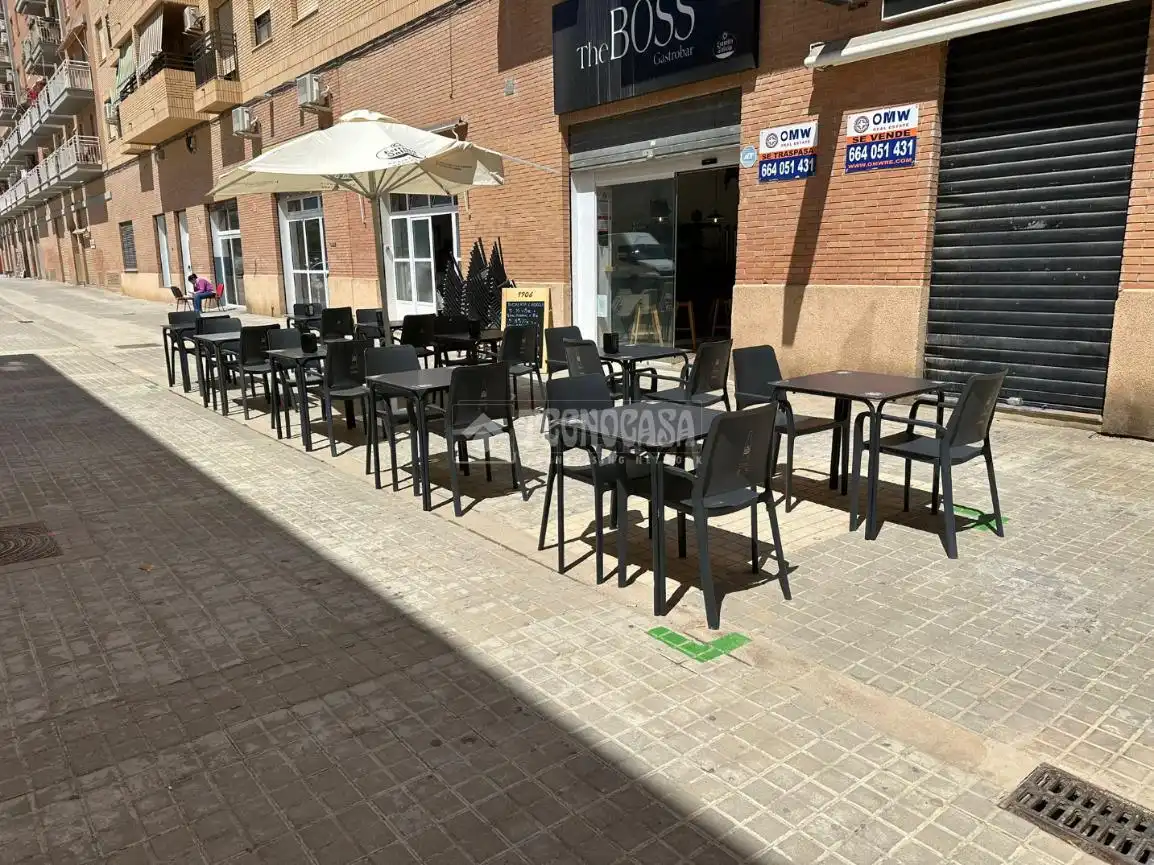 Terraza de Local en venta en  Valencia Capital con Aire acondicionado, Terraza y Alarma