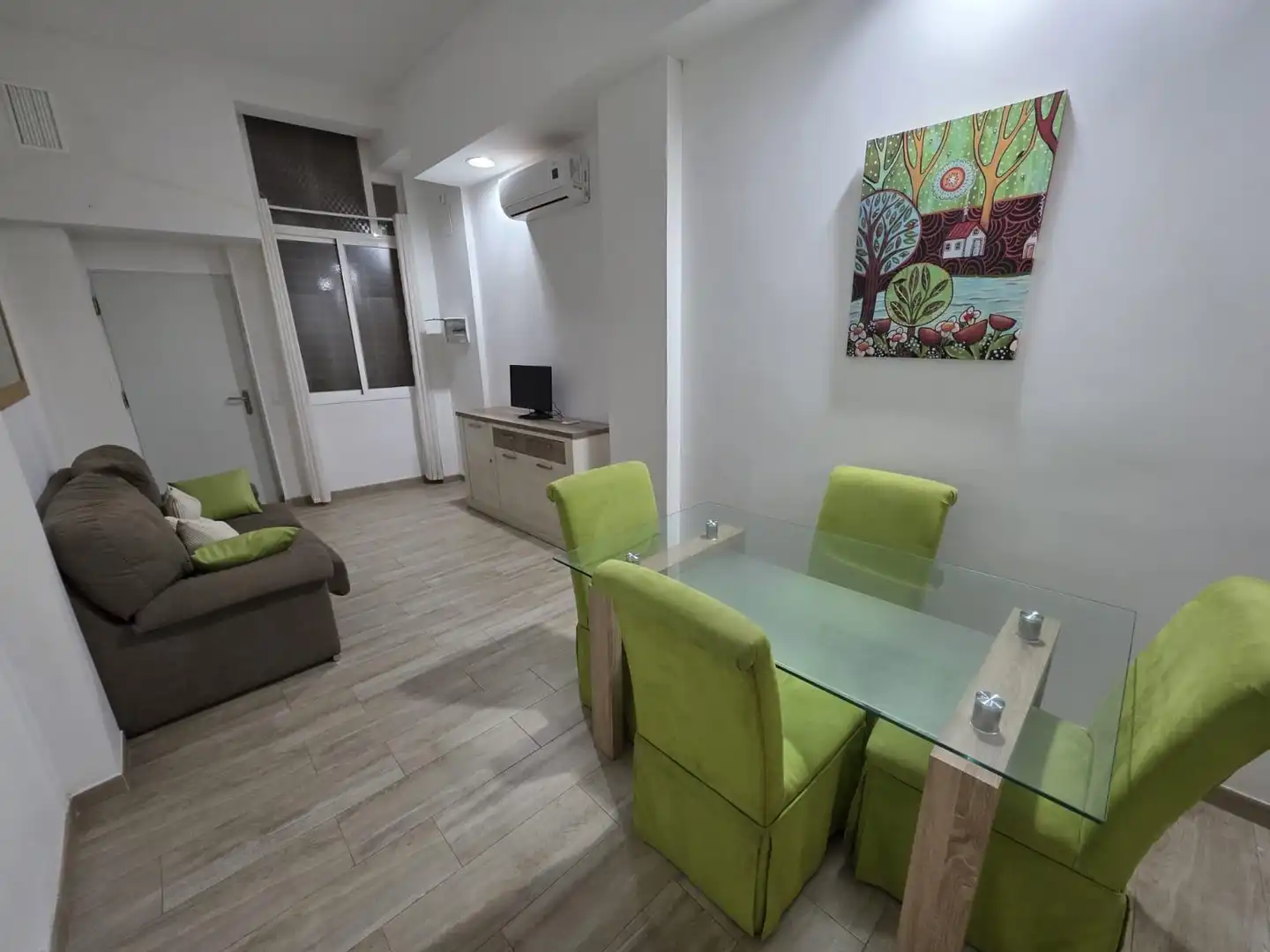 Living room of Apartments for sale in Sevilla  with Air Conditioner