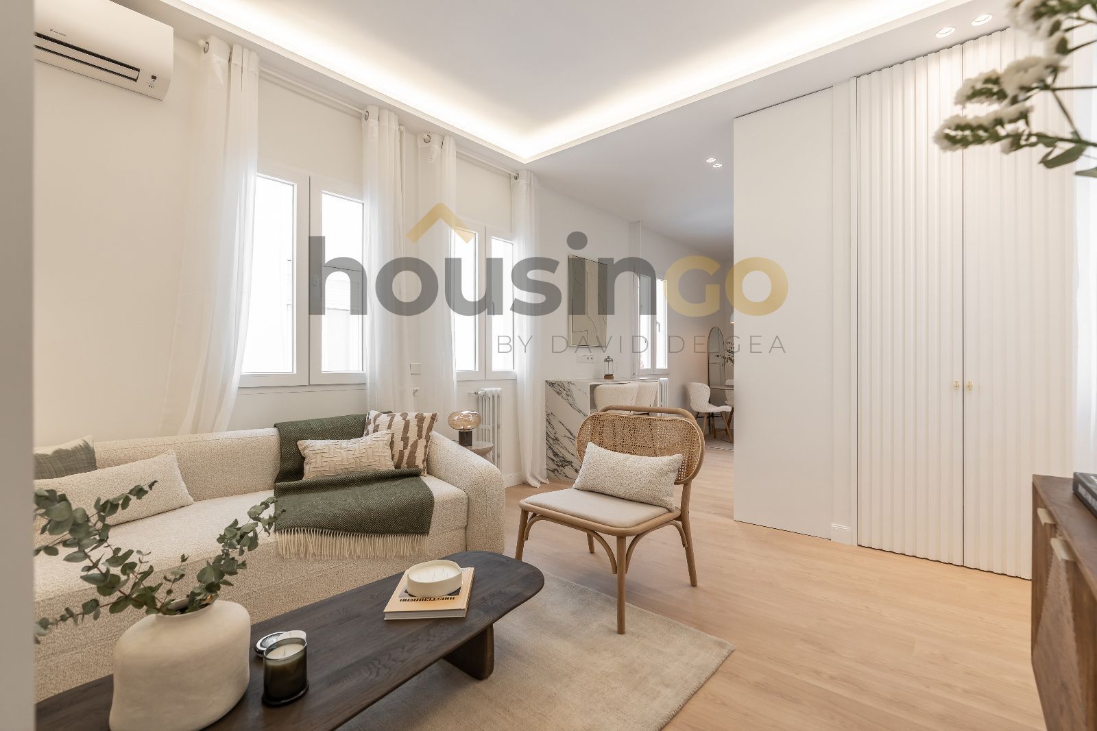 Sala d'estar de Pis en venda en  Madrid Capital amb Aire condicionat, Calefacció i Parquet