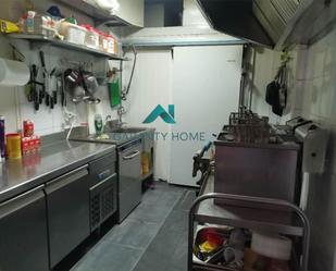 Cuina de Local de lloguer en  Madrid Capital amb Aire condicionat