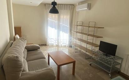 Living room of Flat for sale in  Granada Capital  with Air Conditioner, Heating and Balcony