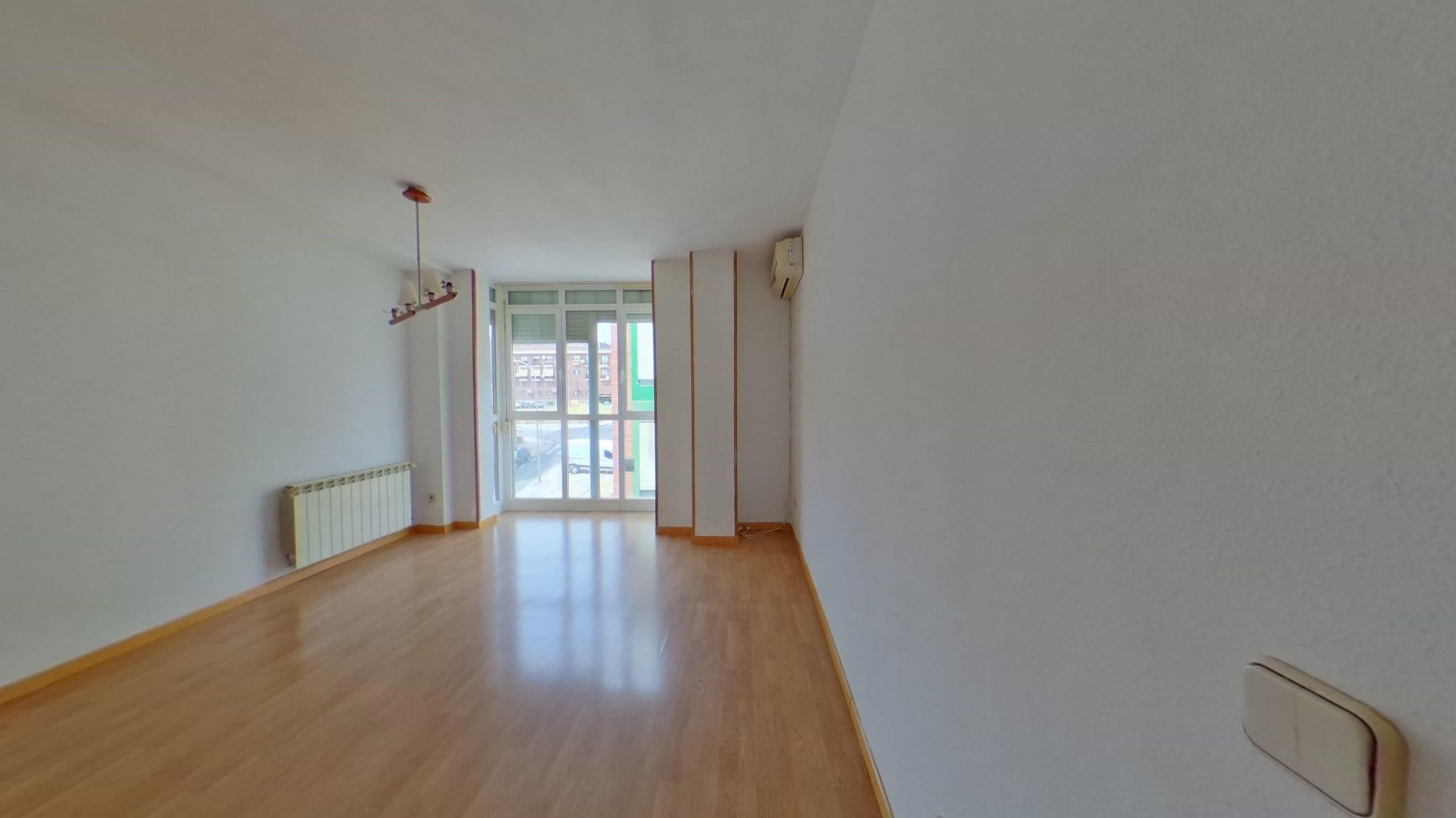 Sala d'estar de Pis en venda en  Madrid Capital