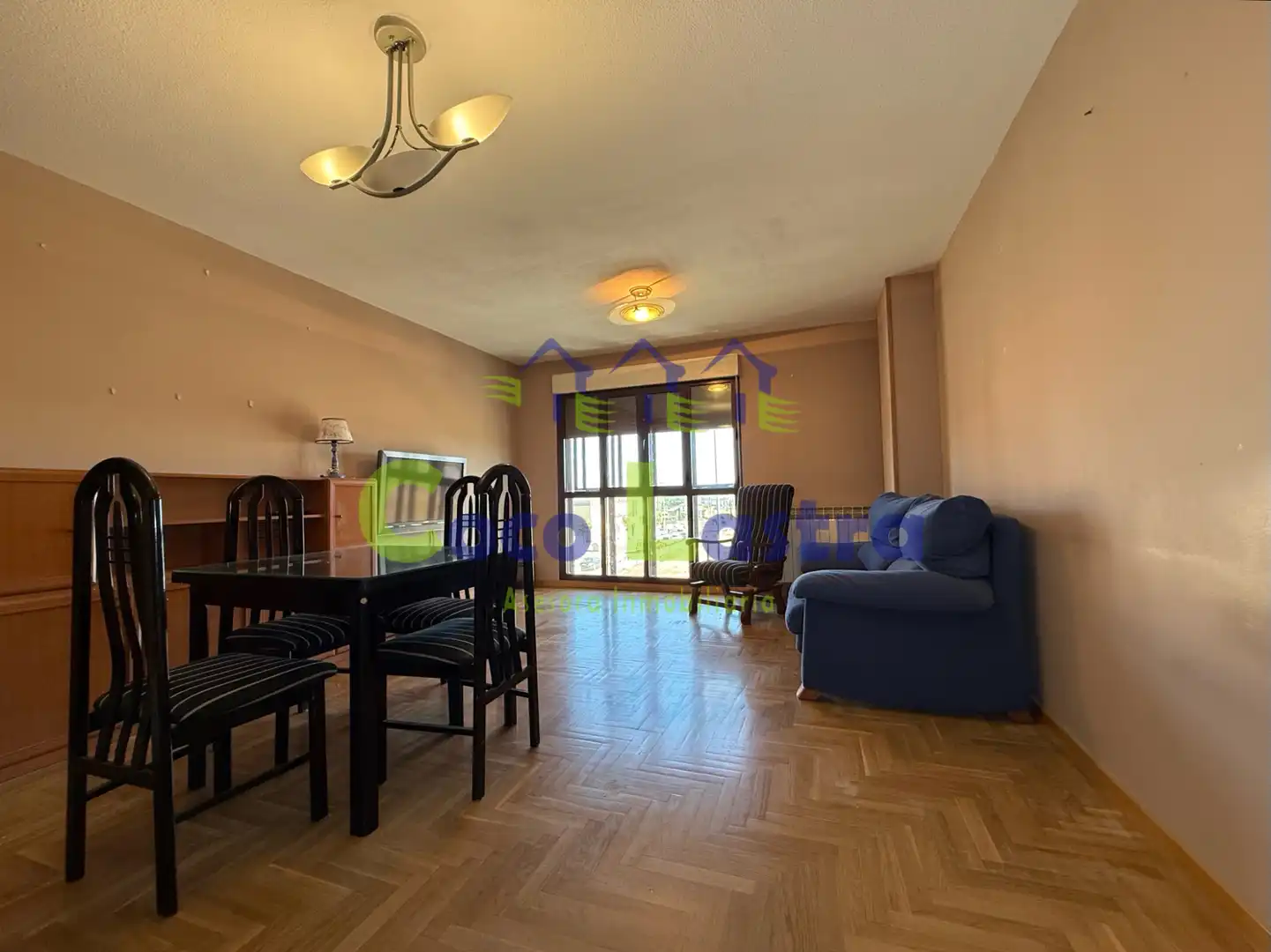 Sala de estar de Piso en venta en Santa Marta de Tormes con Calefacción y Parquet