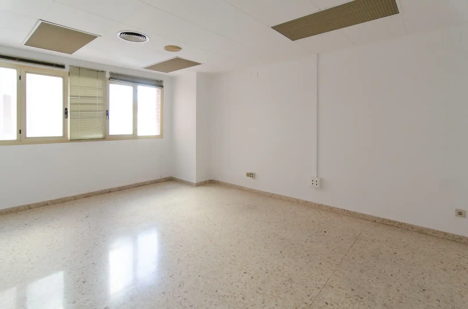 Bureau avec ascenseur à louer à Passeig de Pere III 48, imagen 18