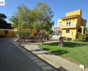 Garden of House or chalet for sale in Roquetas de Mar  with Air Conditioner, Heating and Private garden