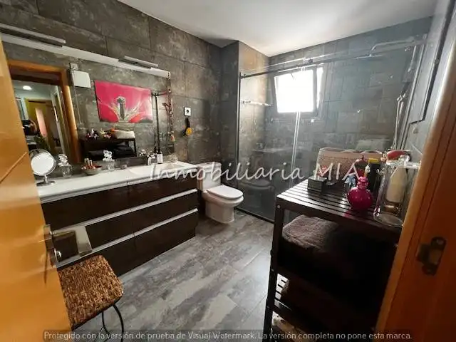 Badezimmer von Dachboden zum Verkauf in Torremolinos mit Heizung, Terrasse und Abstellraum