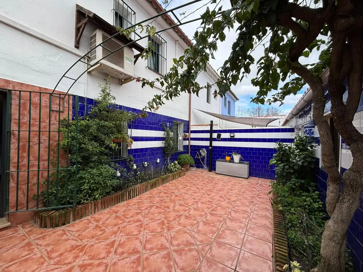 Garden of Detached homes for sale in Los Barrios  with Community pool