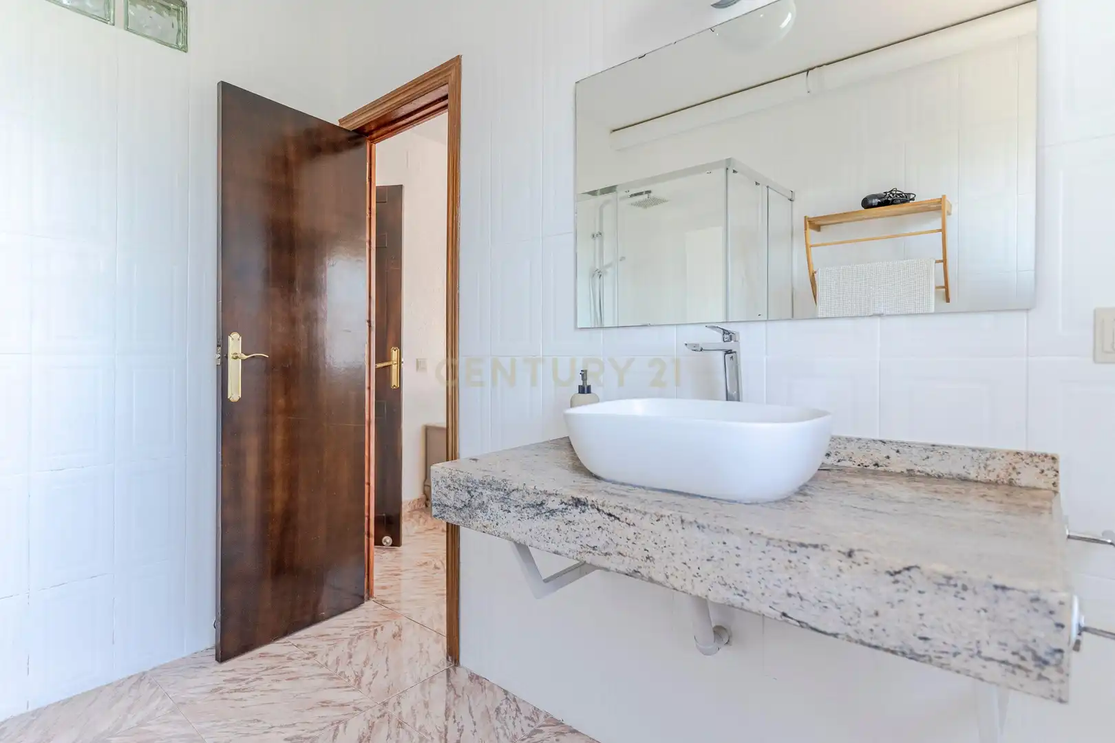 Baño de Edificio en venta en Gójar