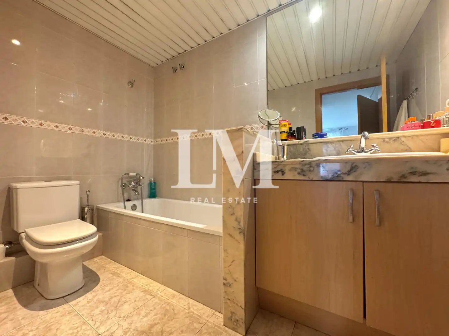 Baño de Casa o chalet de alquiler en Rubí con Aire acondicionado, Calefacción y Jardín privado