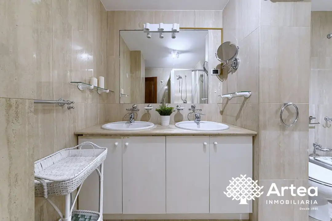 Piso en venta en Atxekolandeta Kalea, Neguri