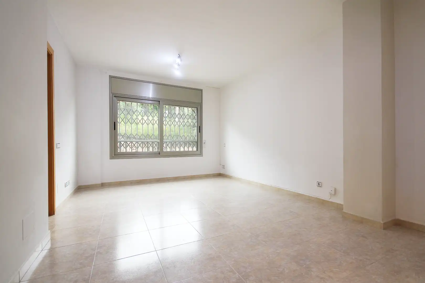 Wohnung zum Verkauf in Manresa mit Heizung, Terrasse und Abstellraum