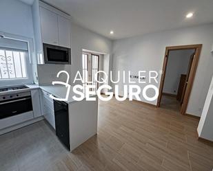 Kitchen of Flat to rent in  Madrid Capital  with Air Conditioner and Heating