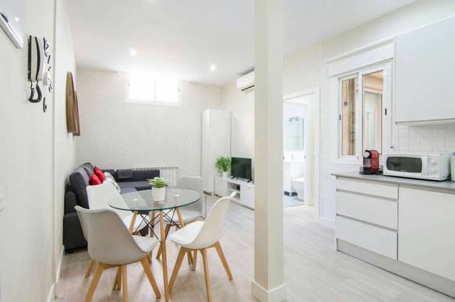 Piso en Alquiler en N/A en Ríos Rosas - Nuevos Ministerios