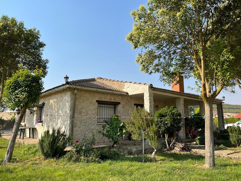 Exterior view of House or chalet for sale in San Cebrián de Mazote  with Heating, Private garden and Storage room