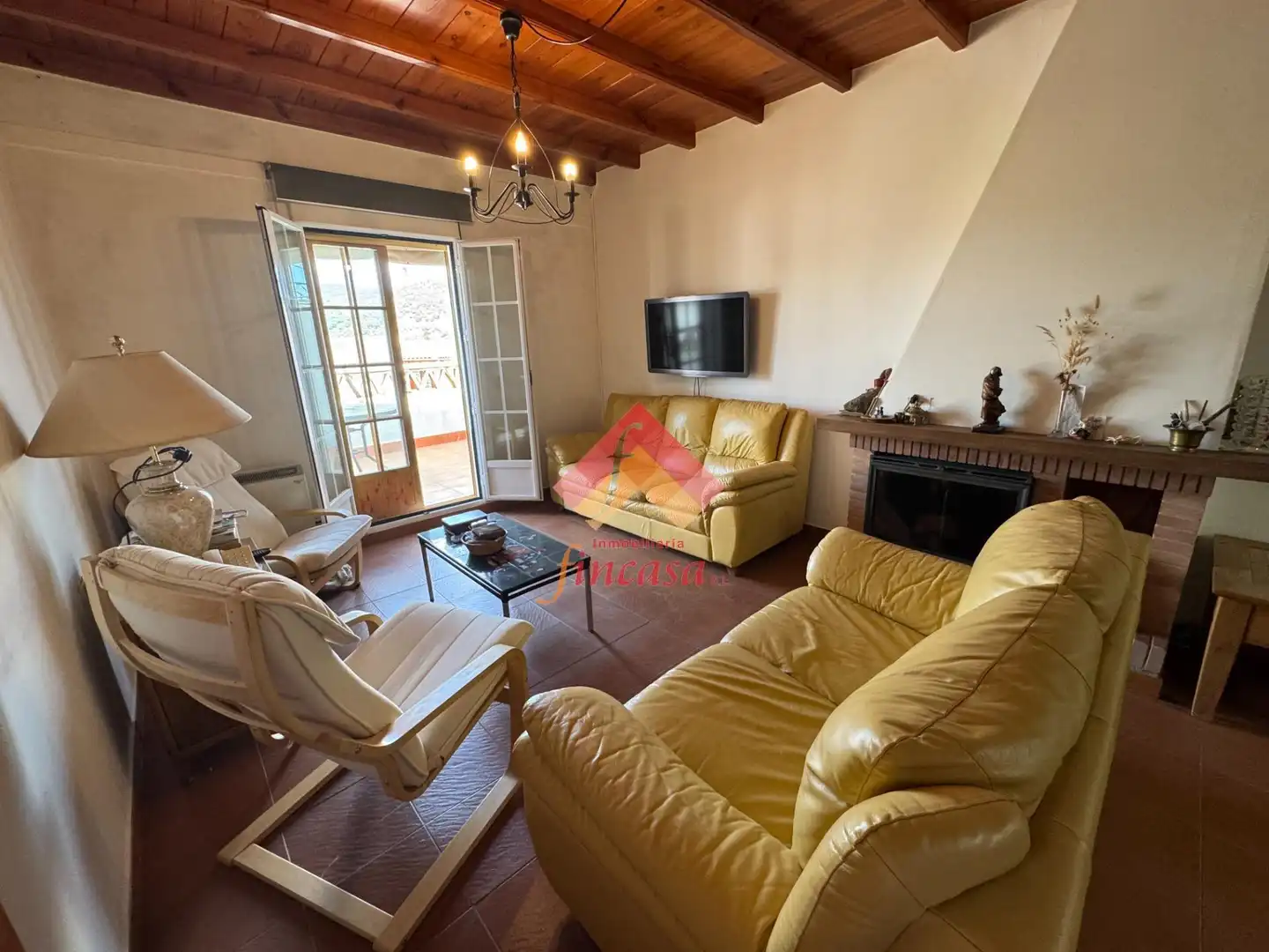 Sala d'estar de Casa o xalet en venda en Ronda amb Calefacció, Terrassa i Moblat