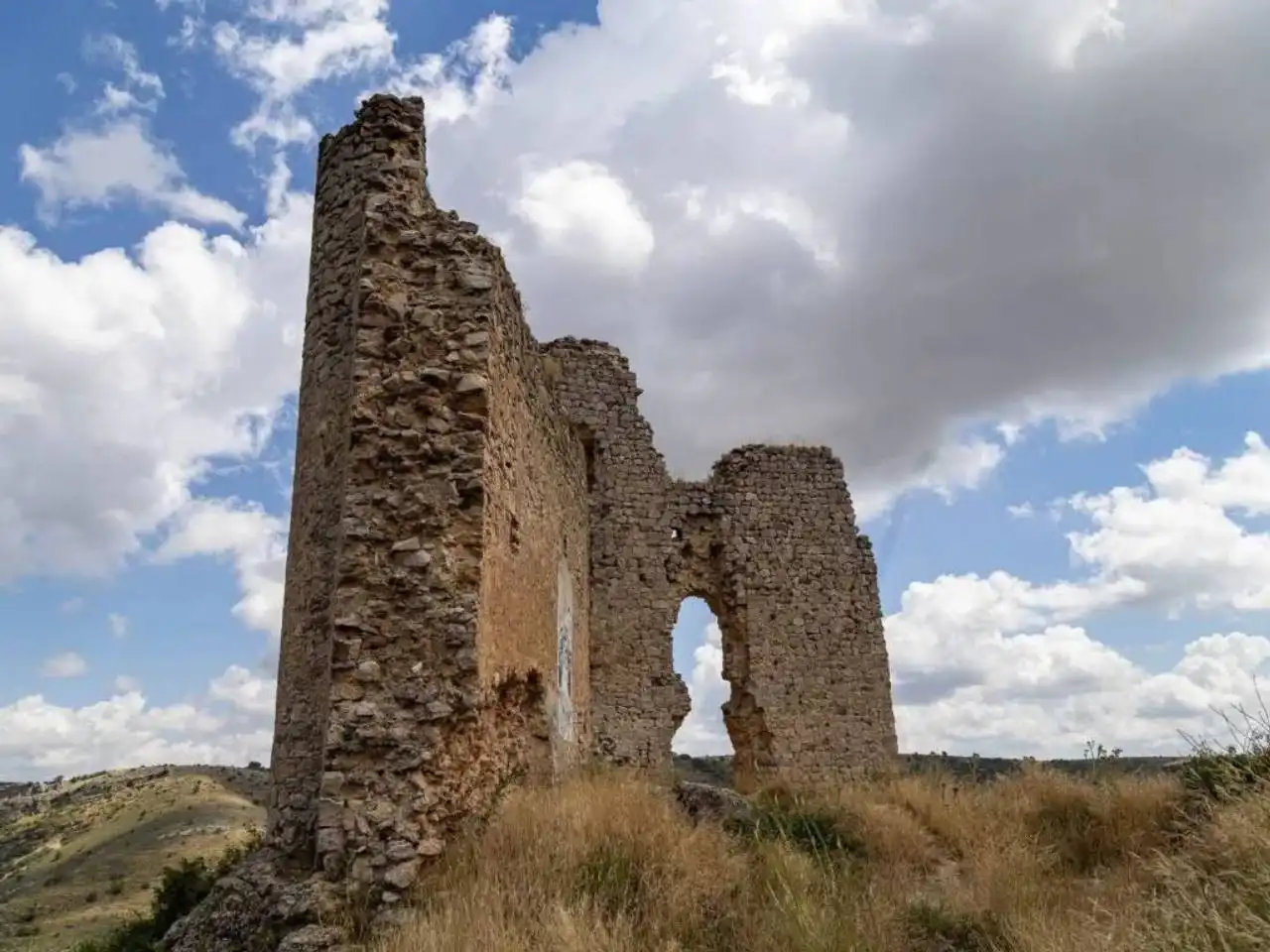 Außenansicht von Gebäude zum Verkauf in Sigüenza