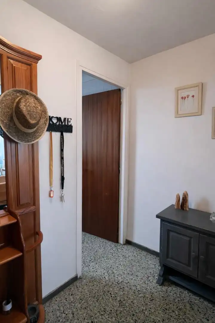 Flat for sale in Roses  with Community pool