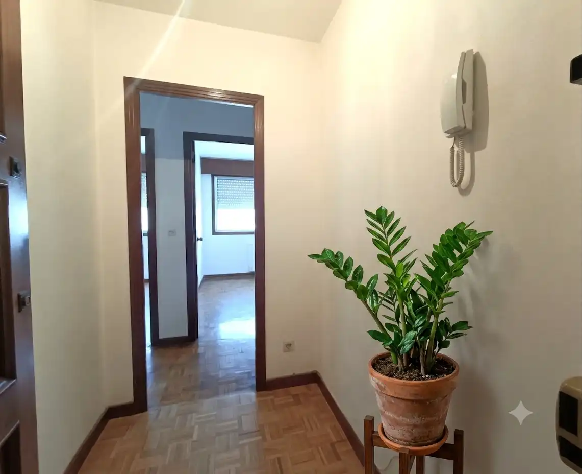 Piso en venta en Vigo  con Calefacción, Parquet y Trastero