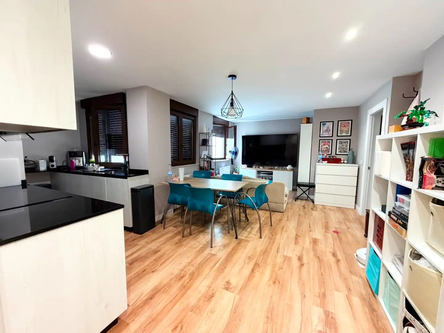 Kitchen of Flat for sale in Salamanca  with Heating, Parquet flooring and Furnished