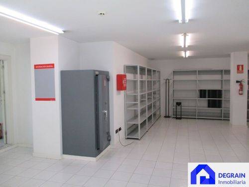 Local comercial en Alquiler en Vallobín