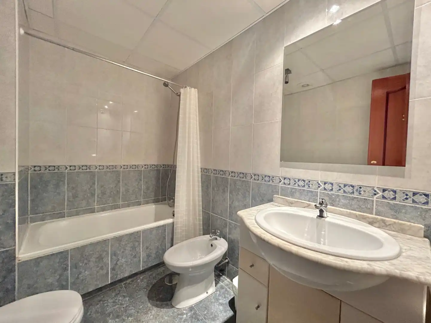 Bathroom of Apartments for sale in Málaga  with Air Conditioner, Heating and Balcony