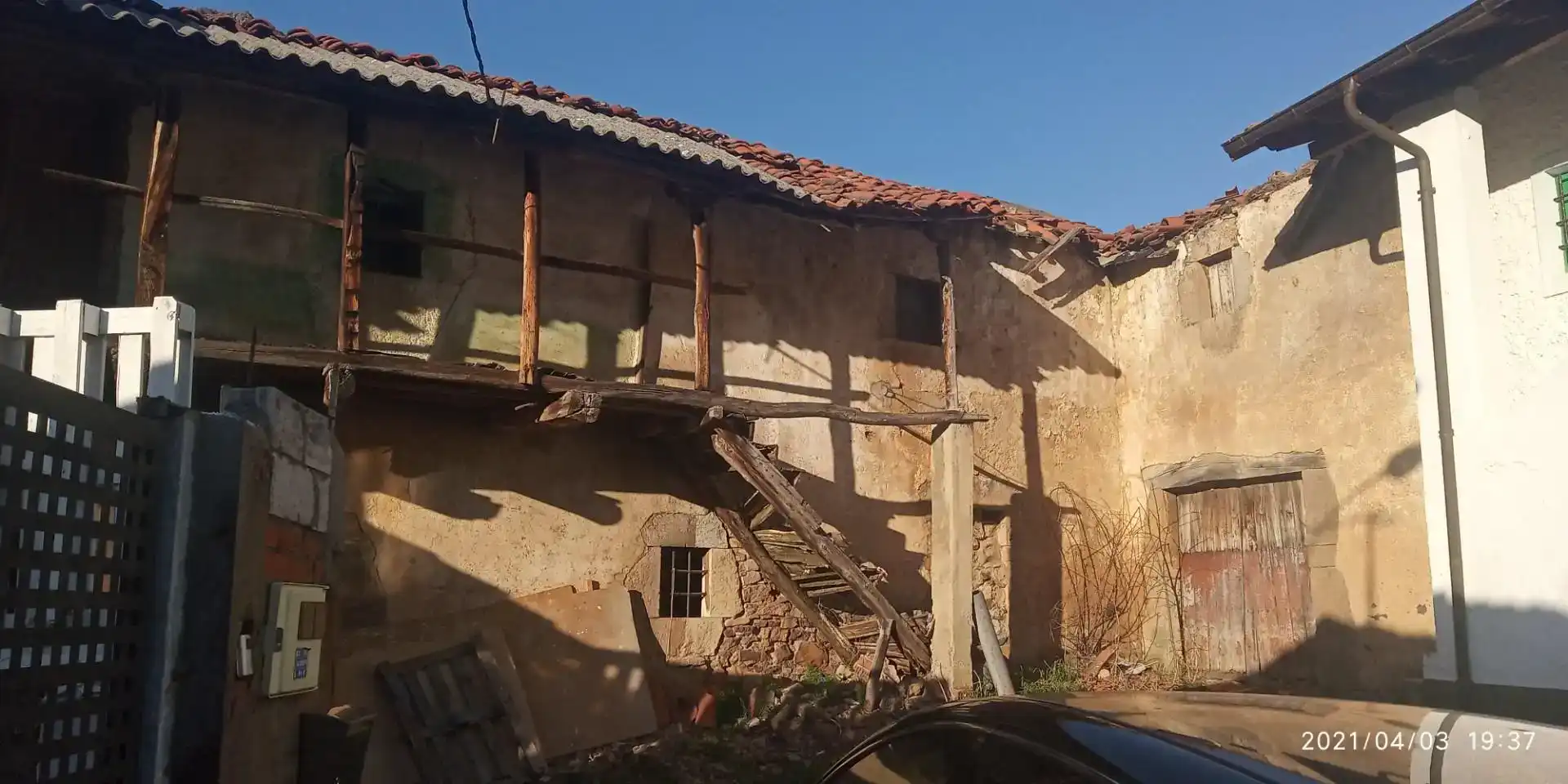Vista exterior de Finca rústica en venda en La Pola de Gordón 