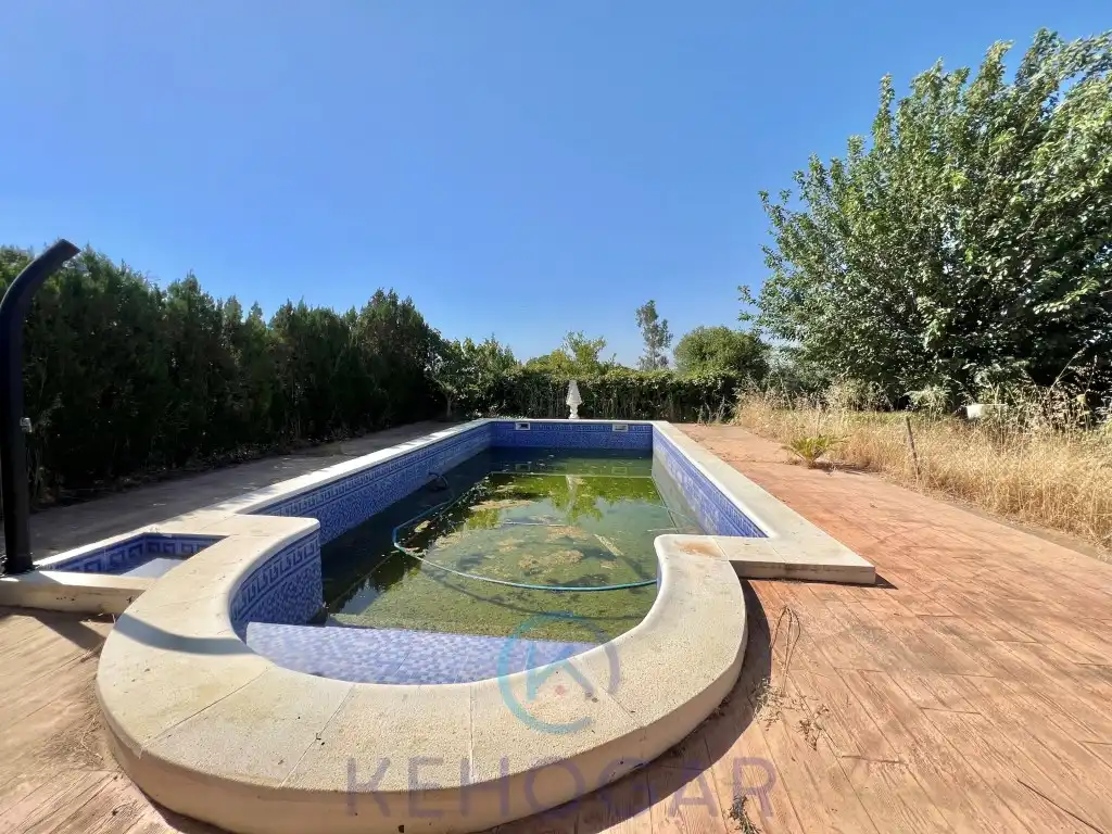 Schwimmbecken von Residential zum Verkauf in Los Palacios y Villafranca