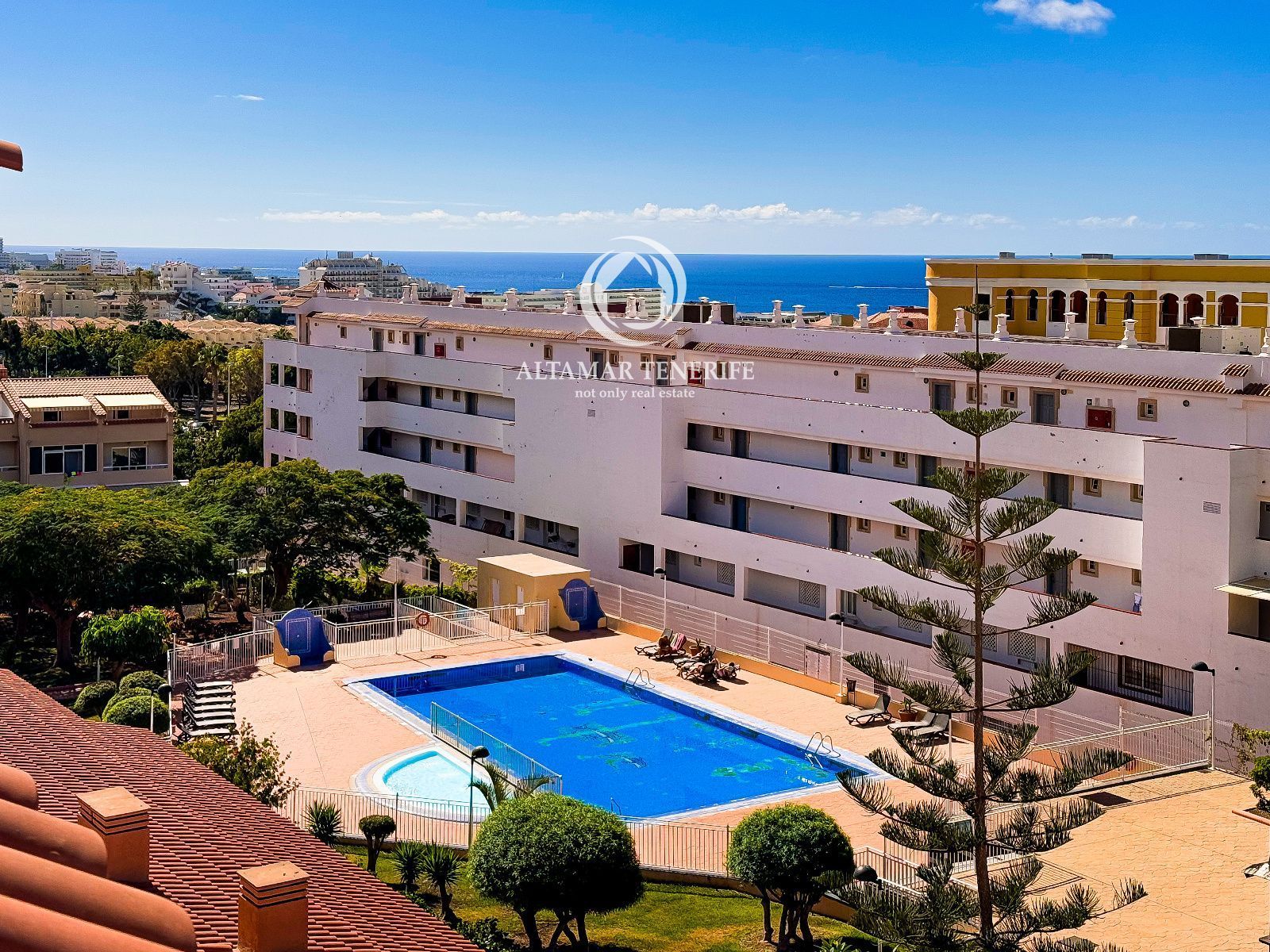 Exterior view of Apartment for sale in Adeje  with Air Conditioner, Terrace and Swimming Pool