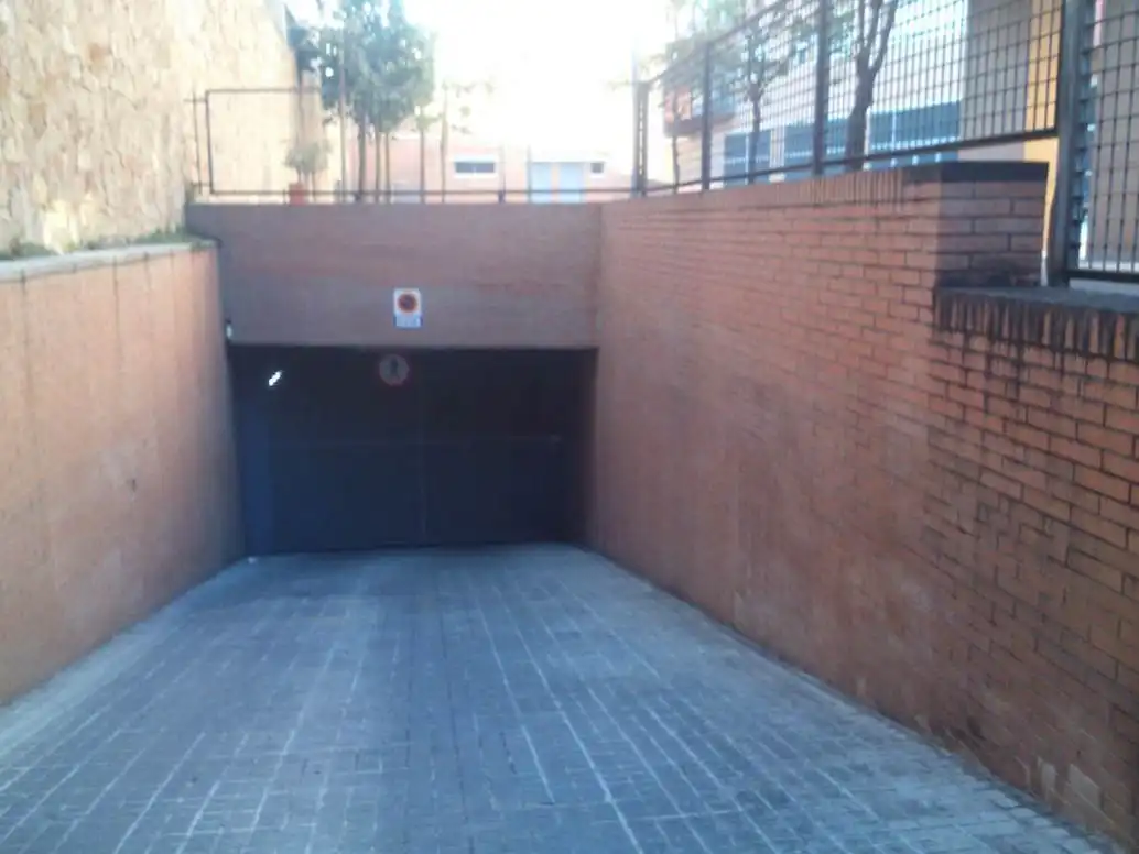 Parking de Garaje de alquiler en Barcelona con Alarma