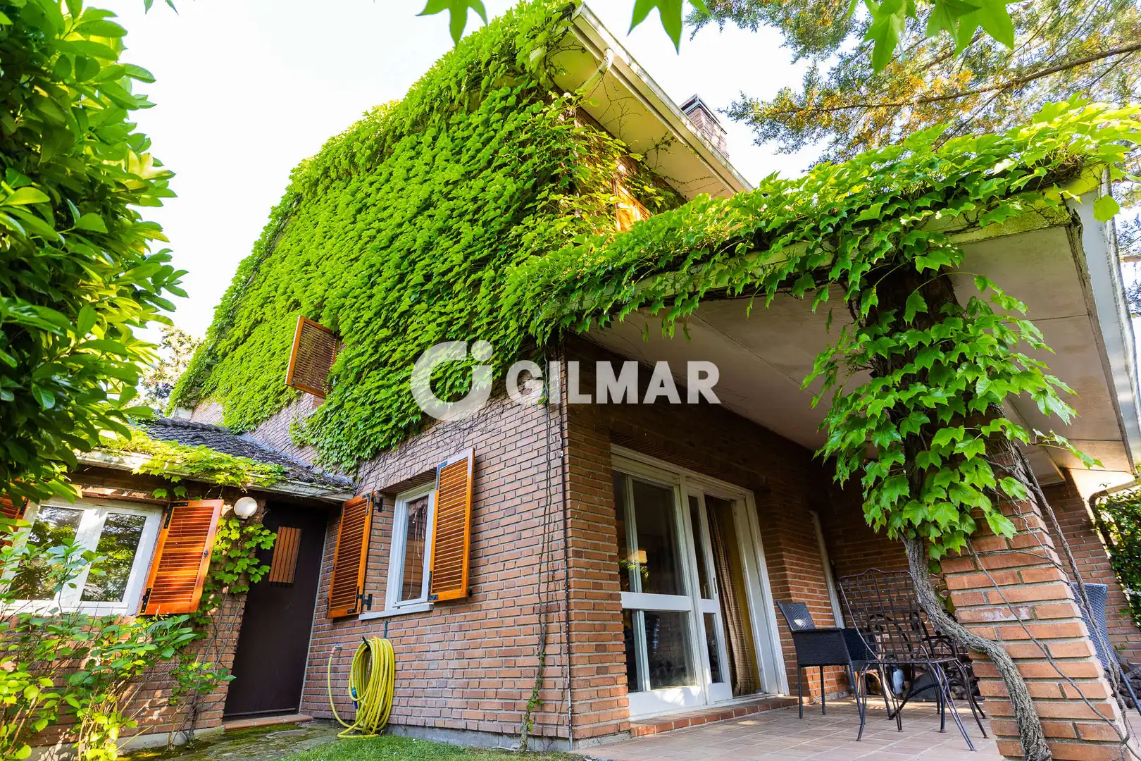 Jardí de Casa adosada en venda en Becerril de la Sierra amb Calefacció, Jardí privat i Piscina