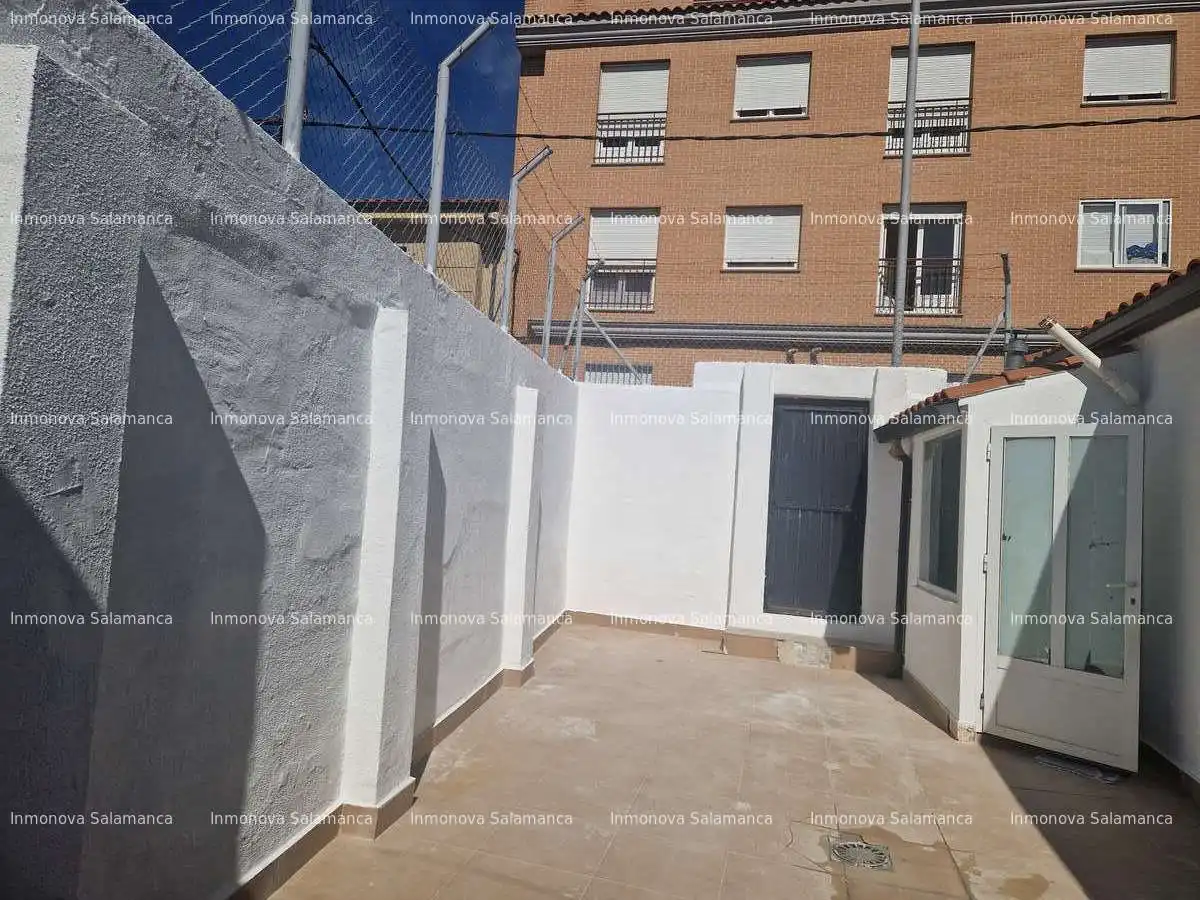 Vista exterior de Casa o chalet en venta en Salamanca con Calefacción y Amueblado