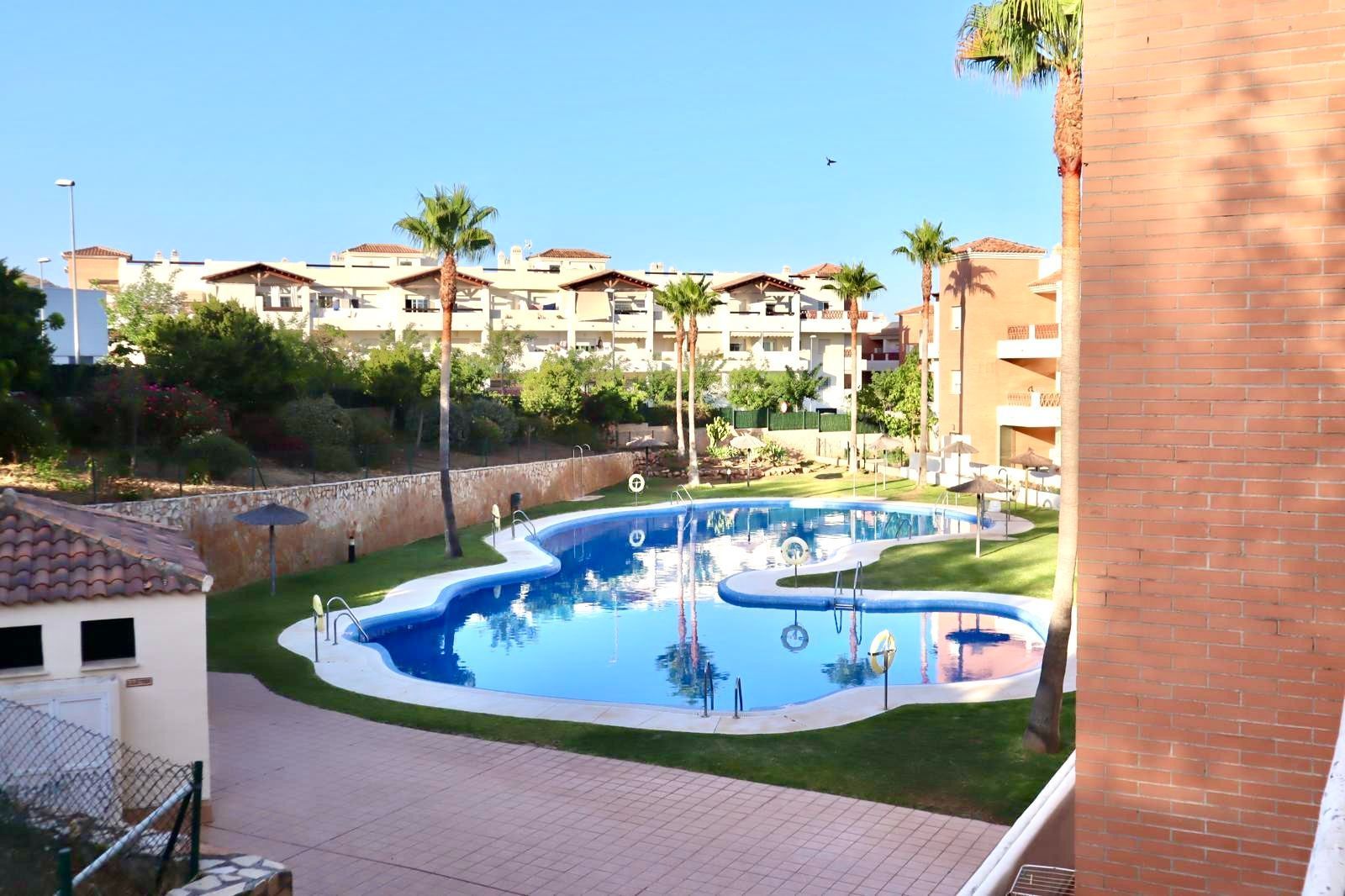 Swimming pool of Apartment to rent in Benalmádena  with Air Conditioner, Heating and Terrace