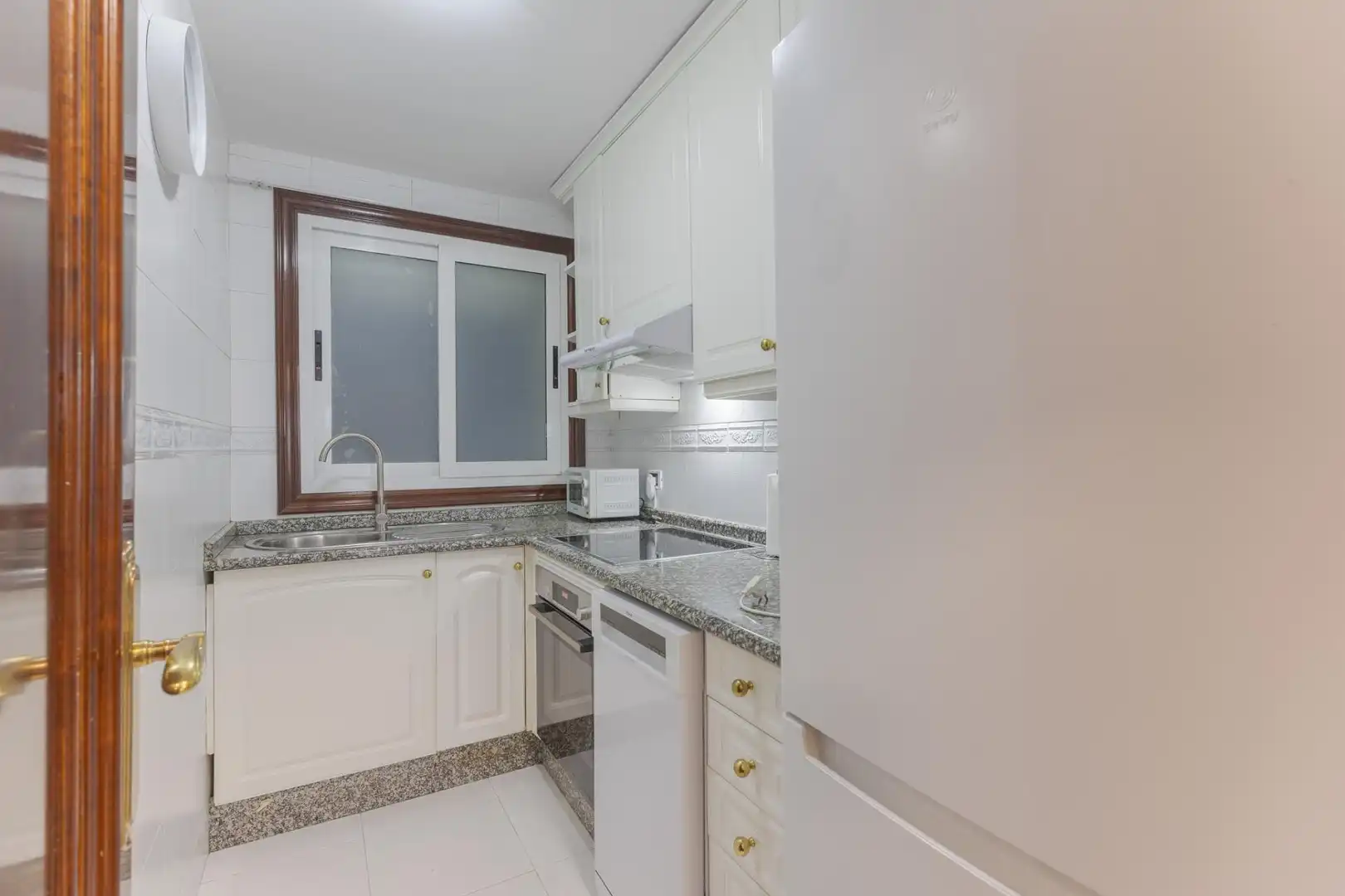 Flat for rent in Calle EDUARDO IGLESIAS, Centro - Areal