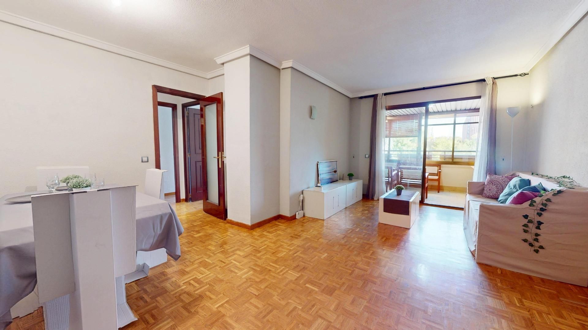 Living room of Flat for sale in  Madrid Capital  with Heating and Terrace