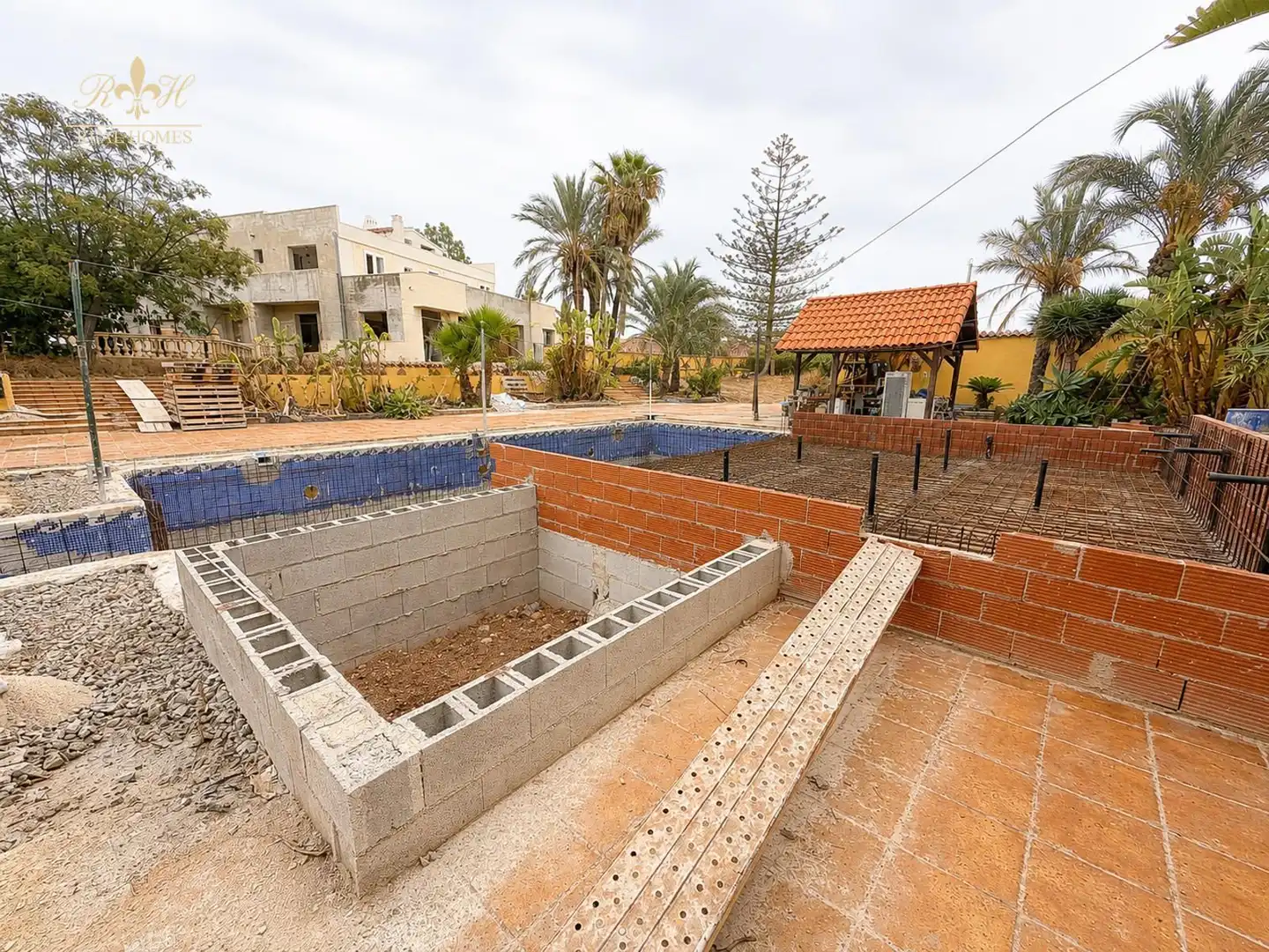 Casa o chalet en venta en L'Alfàs del Pi con Jardín privado, Terraza y Piscina