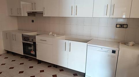 Foto 2 de Piso en venta en Calle Granada, Ejido Sur, Almería