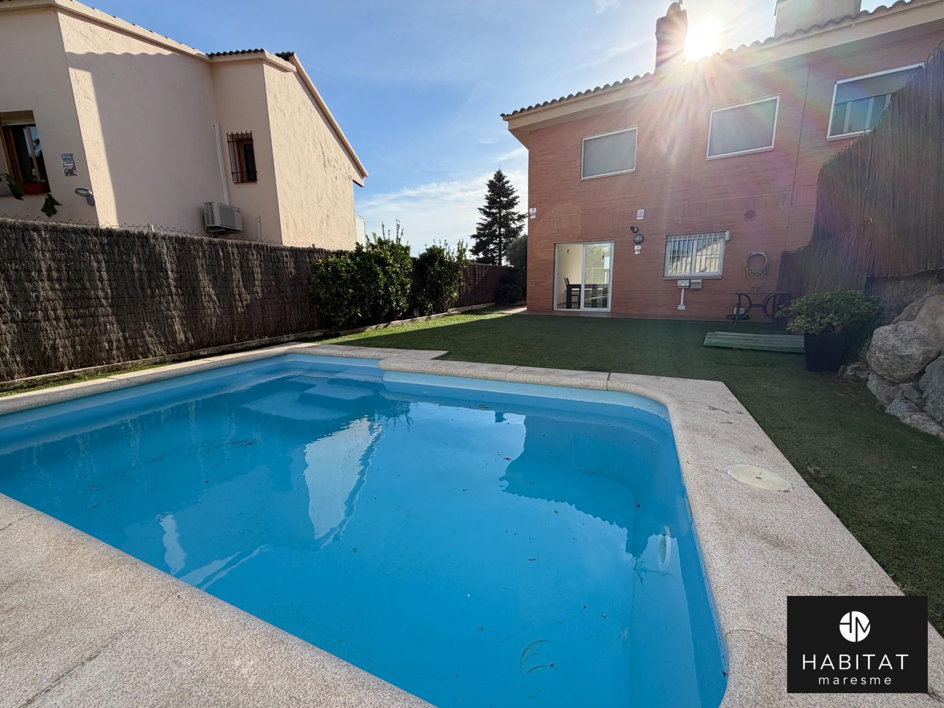 Piscina de Casa o chalet en venta en Pineda de Mar con Calefacción, Jardín privado y Piscina