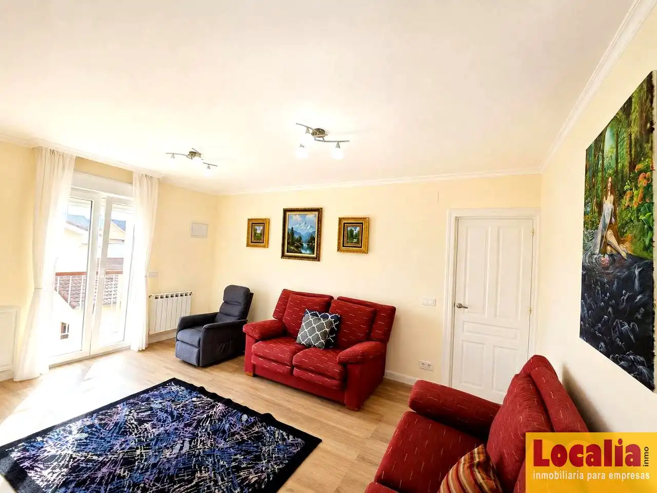 Sala de estar de Casa o chalet en venta en Miengo con Jardín privado, Terraza y Amueblado