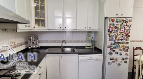 Edificio con local comercial y vivienda tipo dúplex en venta en carrer Església, Calella, imagen 4