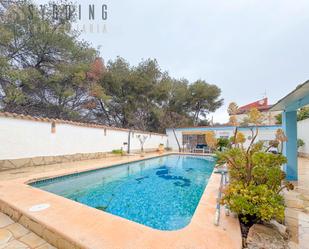 Piscina de Casa o xalet en venda en Torrevieja amb Aire condicionat, Calefacció i Jardí privat