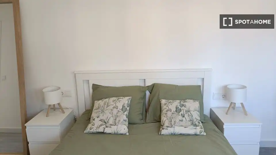 Habitación de Piso de alquiler en Vilanova i la Geltrú con Aire acondicionado, Calefacción y Amueblado