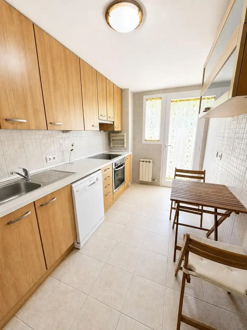 Cuina de Apartament de lloguer en  Palma de Mallorca amb Aire condicionat, Calefacció i Terrassa
