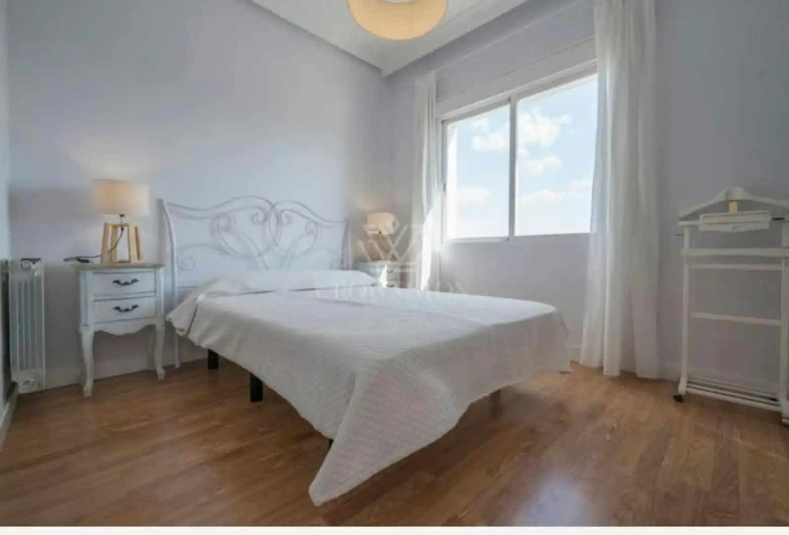 Habitación de Piso para compartir en Madrid con Aire acondicionado, Calefacción y Amueblado