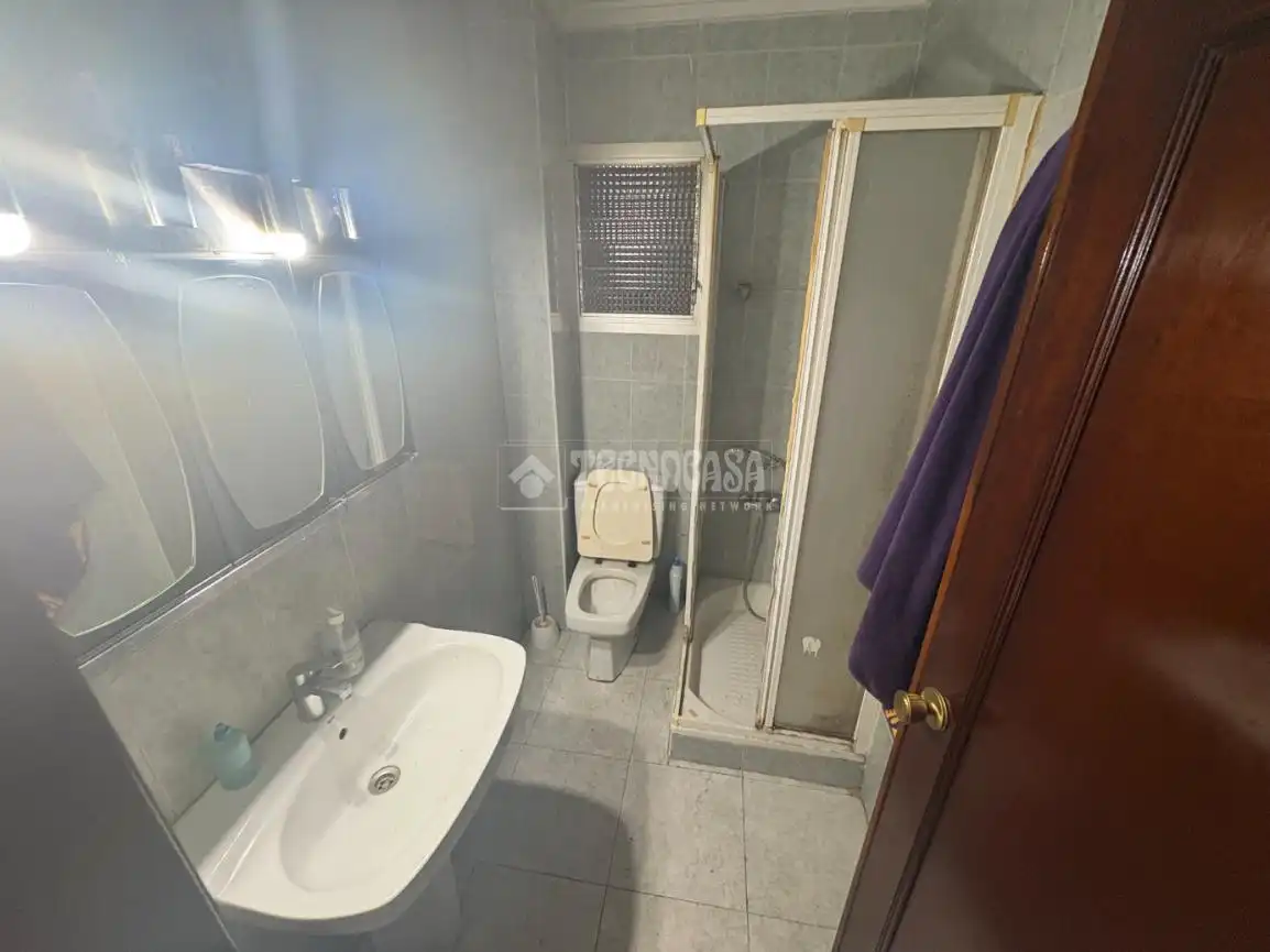 Badezimmer von Wohnung zum Verkauf in Burjassot