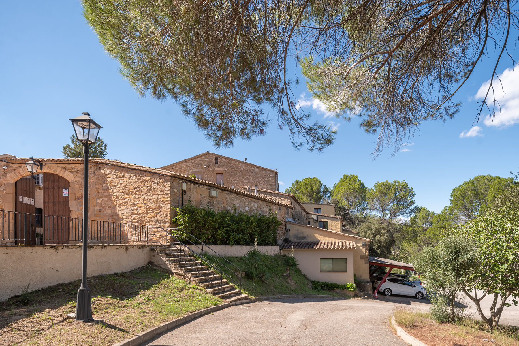 Vista exterior de Casa o xalet en venda en Castellbell i el Vilar amb Jardí privat, Terrassa i Traster
