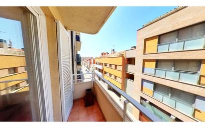 Exterior view of Flat for sale in Terrassa  with Balcony