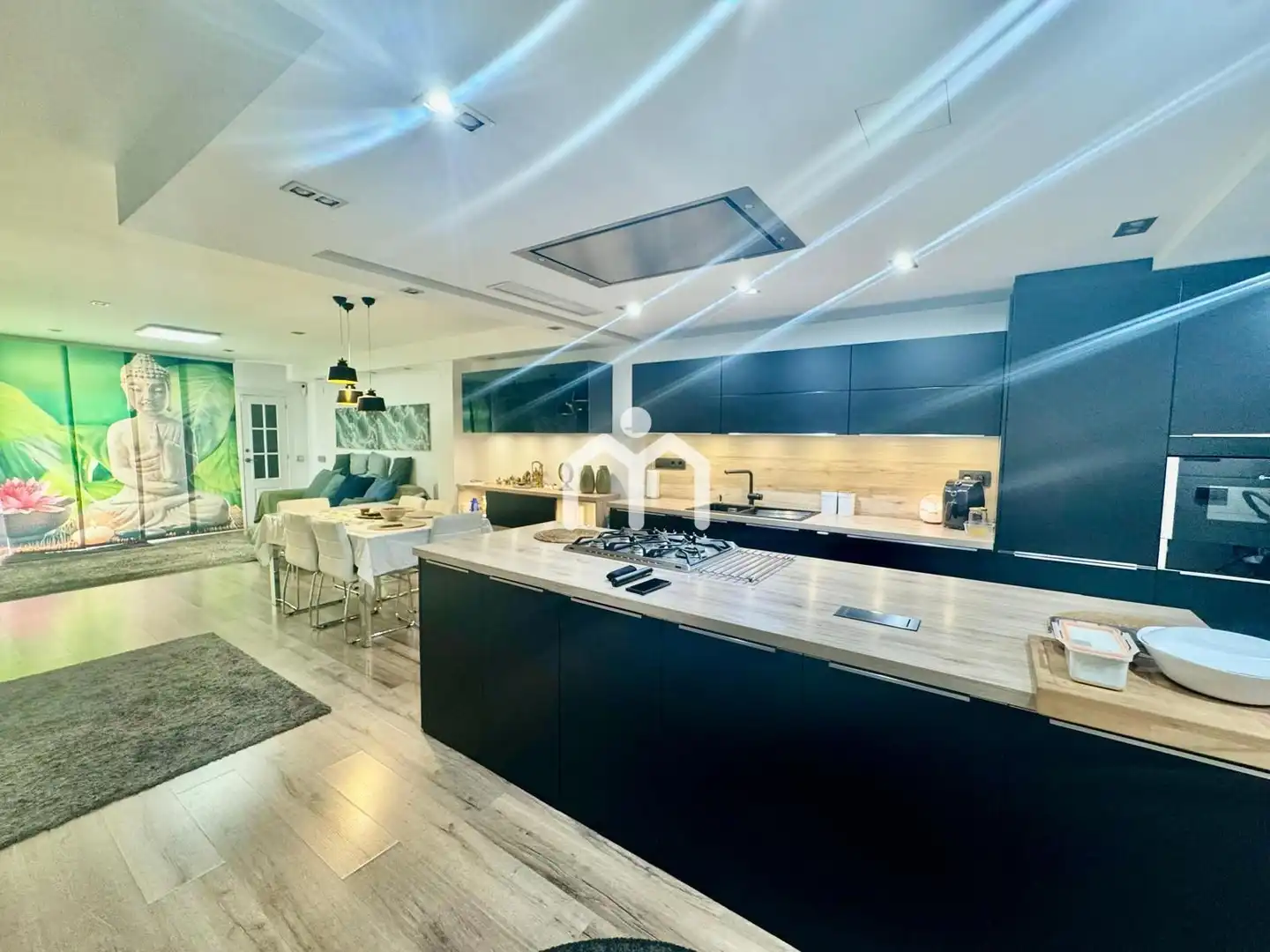Cocina de Casa o chalet en venta en Badalona con Aire acondicionado, Calefacción y Jardín privado