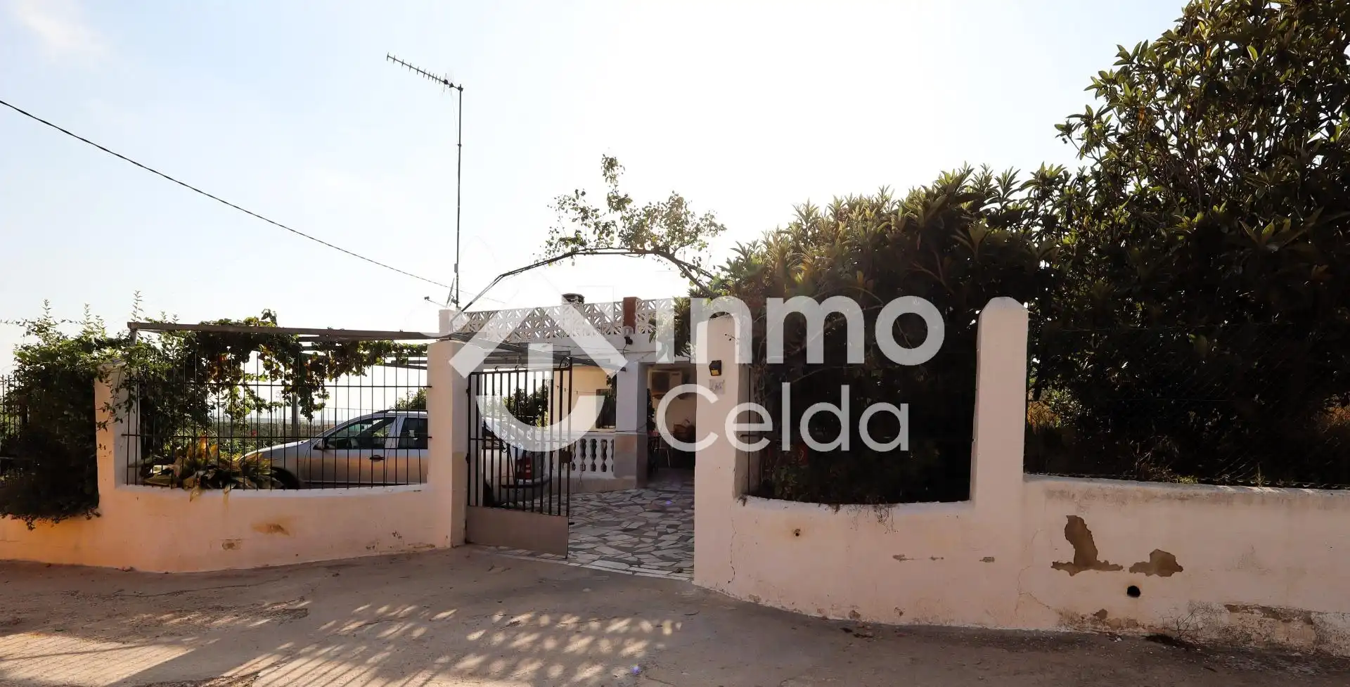 Vista exterior de Casa o xalet en venda en Torrent amb Aire condicionat, Calefacció i Jardí privat