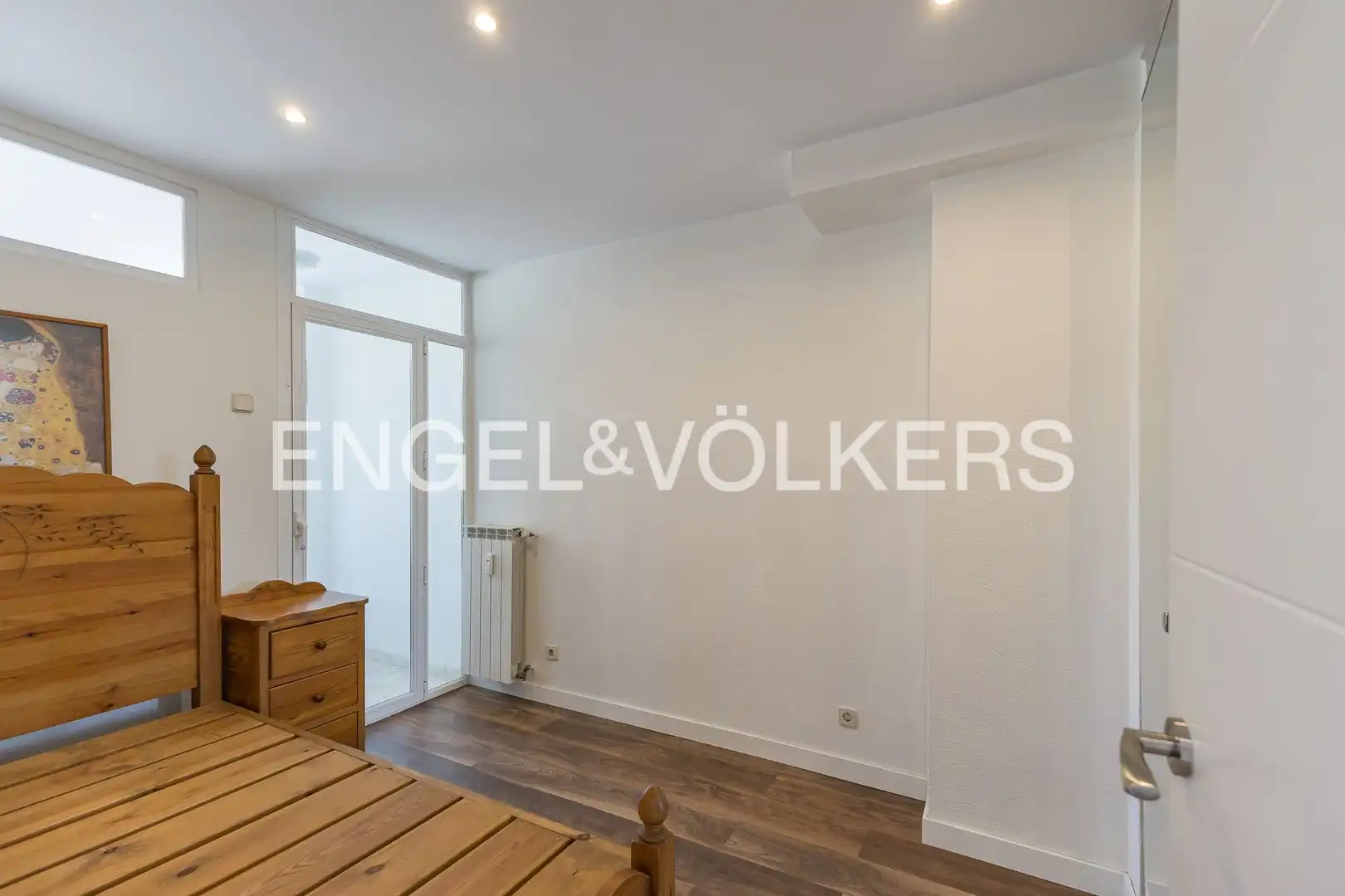 Flat for sale in Madrid  with Air Conditioner and Heating