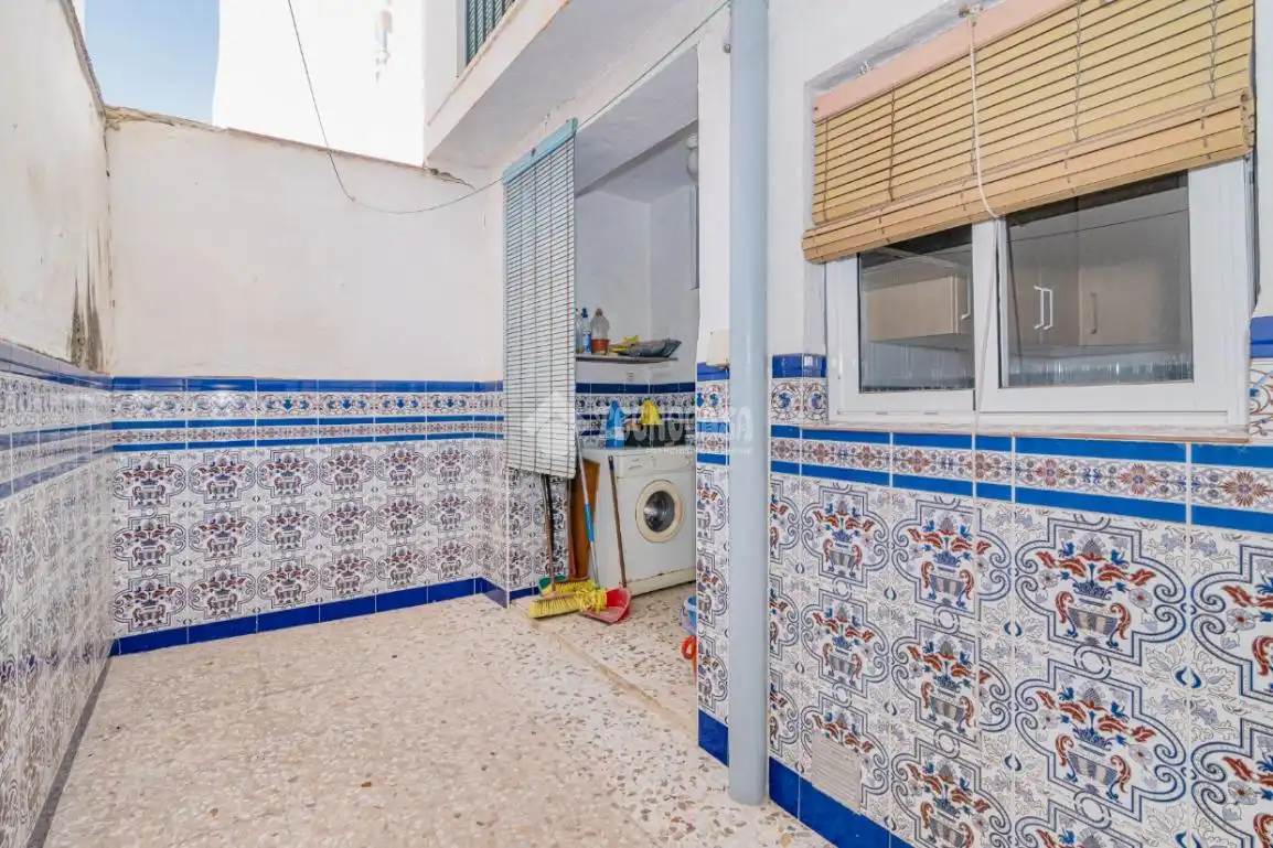Vista exterior de Casa adosada en venta en Lucena con Aire acondicionado y Amueblado